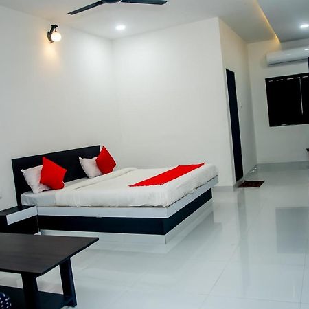Hotel Deendayal Korba Bagian luar foto