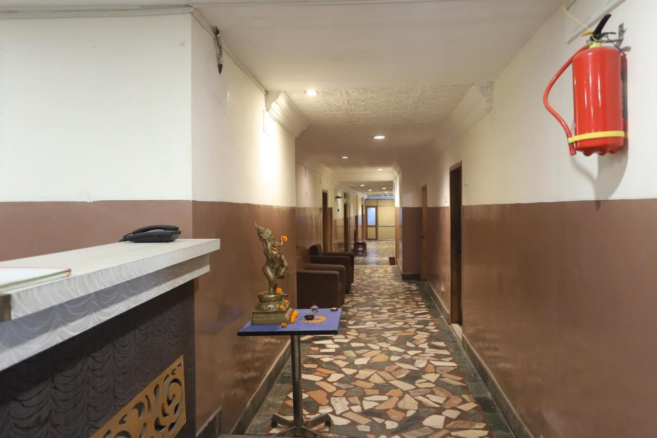 Hotel Deendayal Korba Bagian luar foto