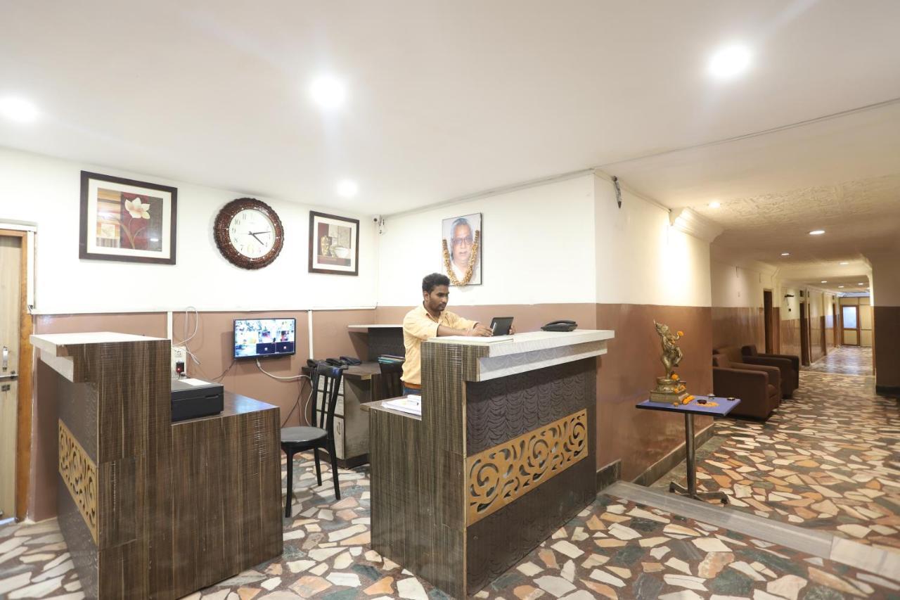 Hotel Deendayal Korba Bagian luar foto