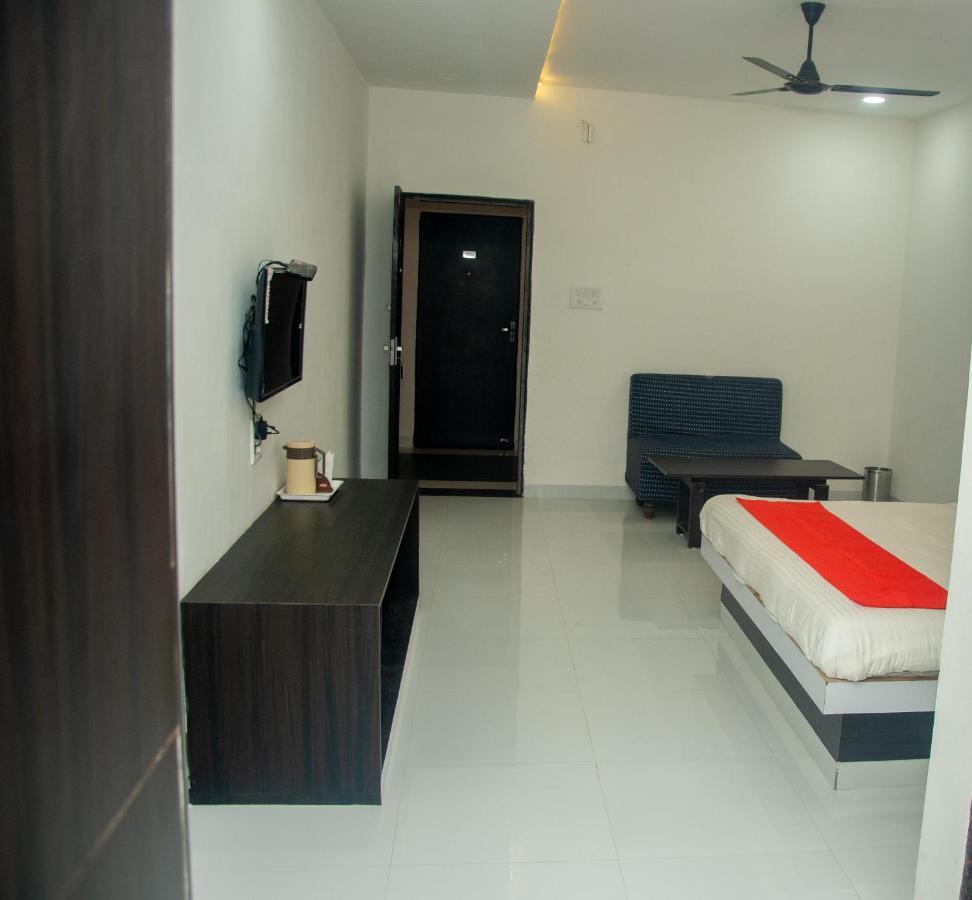 Hotel Deendayal Korba Bagian luar foto