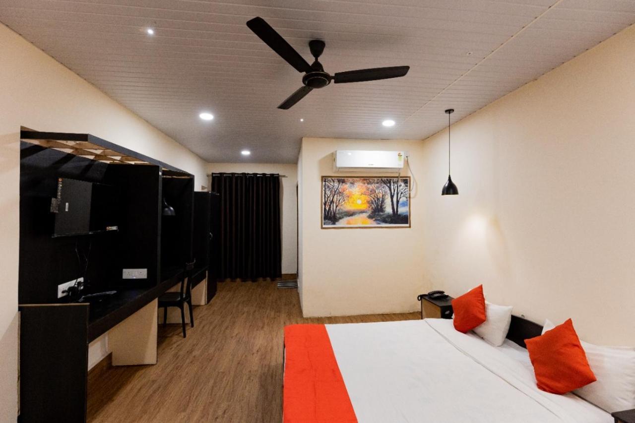 Hotel Deendayal Korba Bagian luar foto