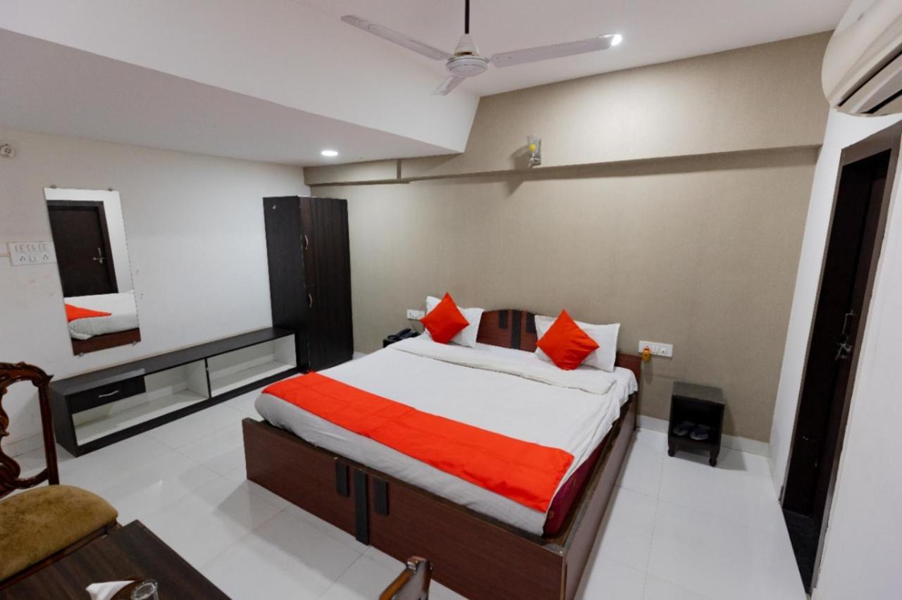 Hotel Deendayal Korba Bagian luar foto